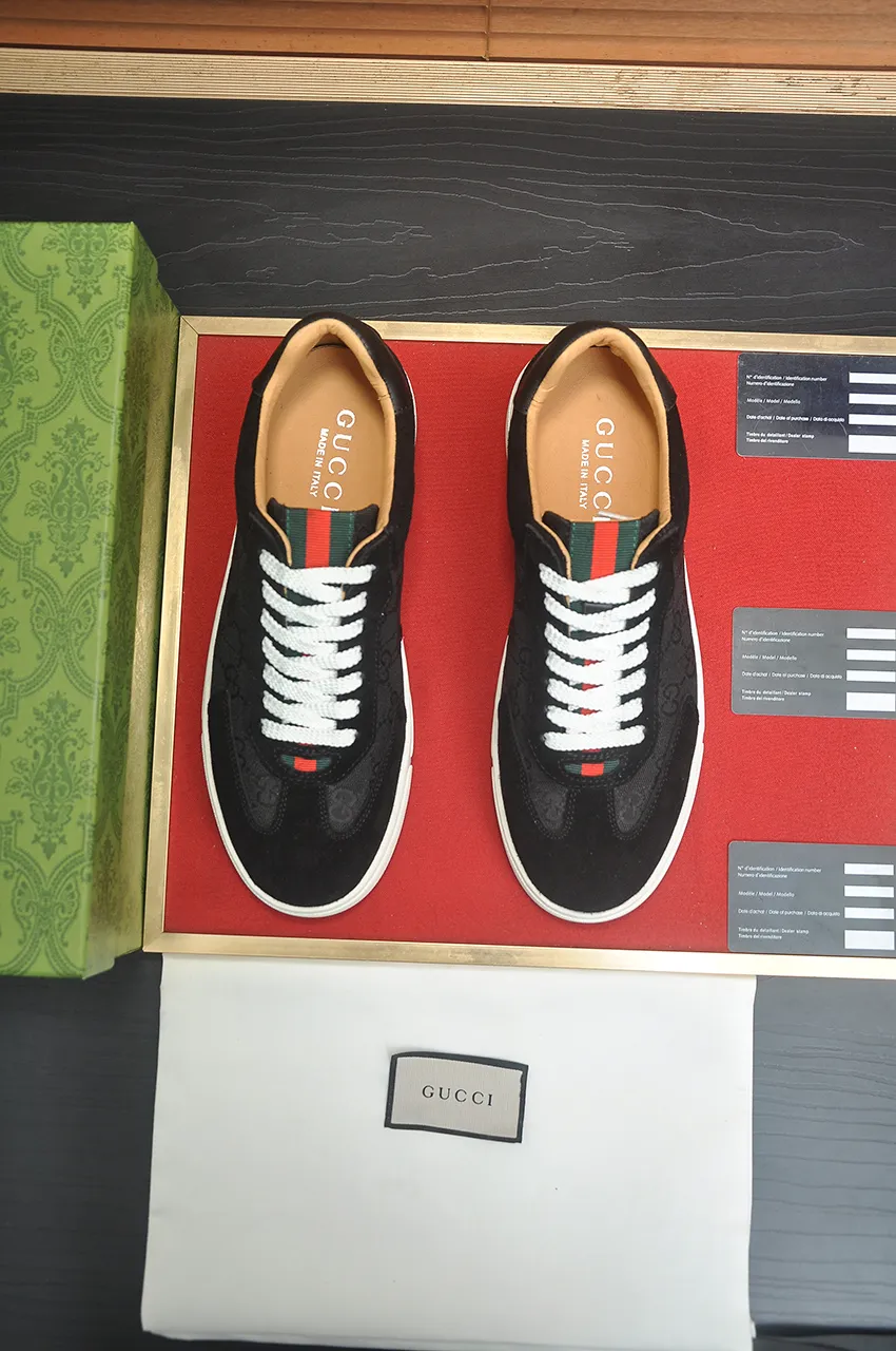 Men's shoes 💰400💶 [GUCCI Gucci] official website 1:1 men's sports shoes are now on the market, using original Gucci fabric + gluten lining, plus the official website original 1:1 comfortable outsole. Fashionable and versatile, super comfortable and breathable. 5 colors available, standard shoe size 38/45 (custom-made sizes 45 are non-refundable)